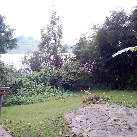 Byoona Amagara At Lake Bunyonyi Kabale Luaran gambar
